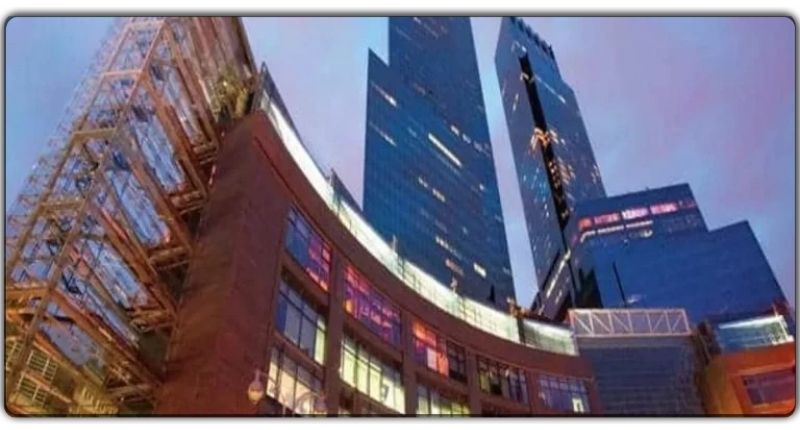 न्यूयॉर्क के उस होटल की तस्वीरें जिसे मुकेश अंबानी की रिलायंस ने करोड़ों डॉलर में ख़रीदा