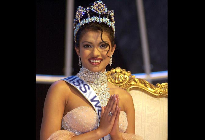 देखें कि 2000 में मिस वर्ल्ड प्रतियोगिता जीतने पर कैसी दिखती हैं प्रियंका चोपड़ा- Inext Live